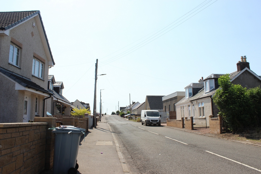 Bellfield Road beyond Timbertown 